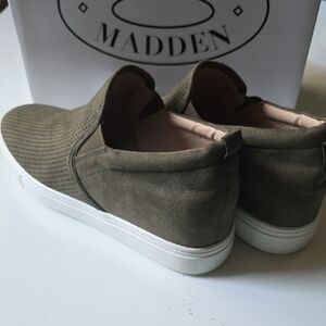 Steve Madden Men's Olive Green Slip-On Sneakers